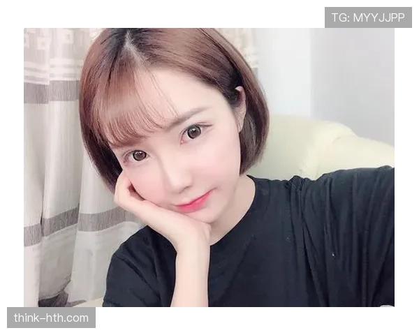 郑钦文上场像影后，球馆外像邻家学妹——真想知道她奖金都花哪儿